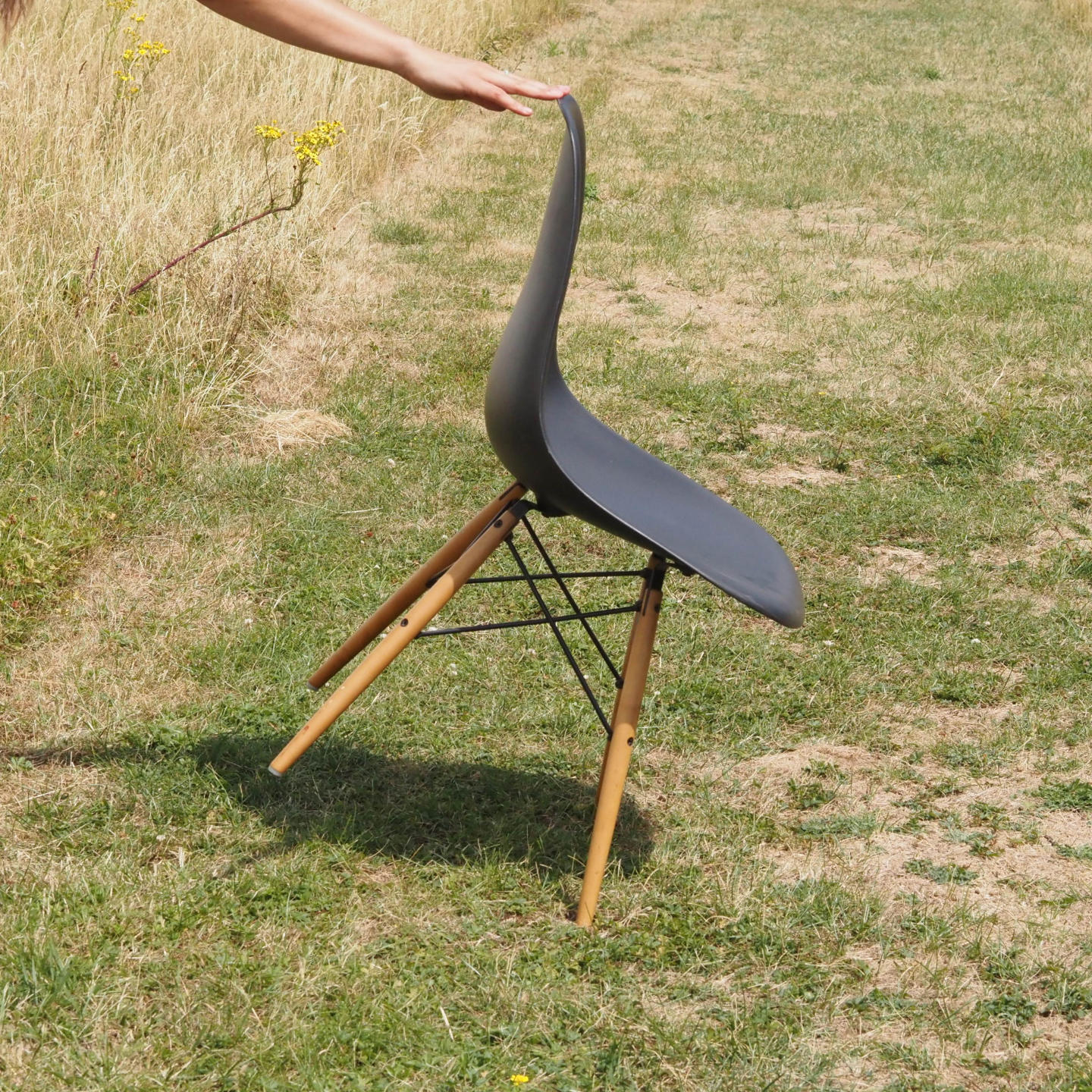Chair 'Eames Plastic Side Chair' by Charles &amp; Ray Eames for Vitra