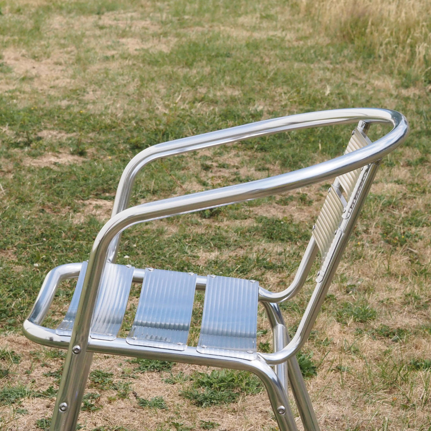Alluminium armchair by Satelliet