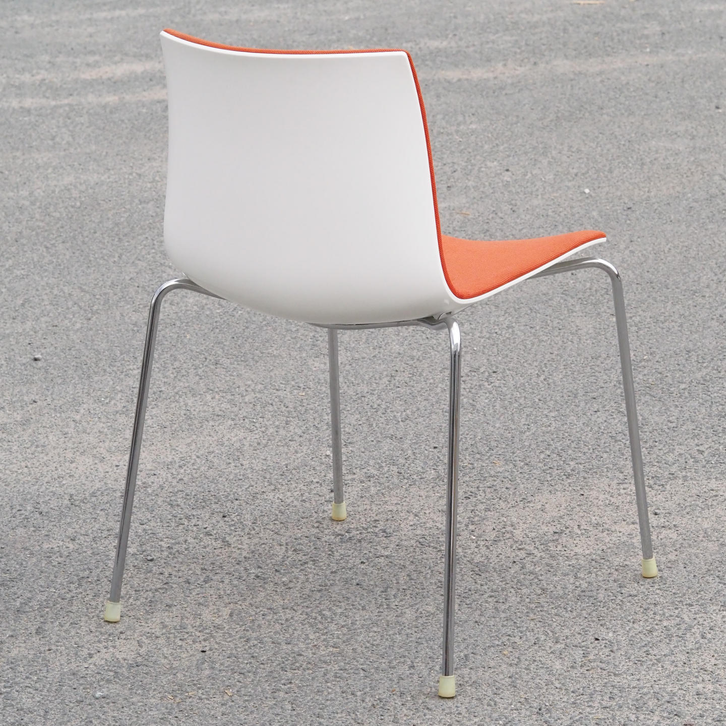 Stackable chair 'Catifa 46' by Lievore Altherr Molina for Arper (2004) - Upholstered