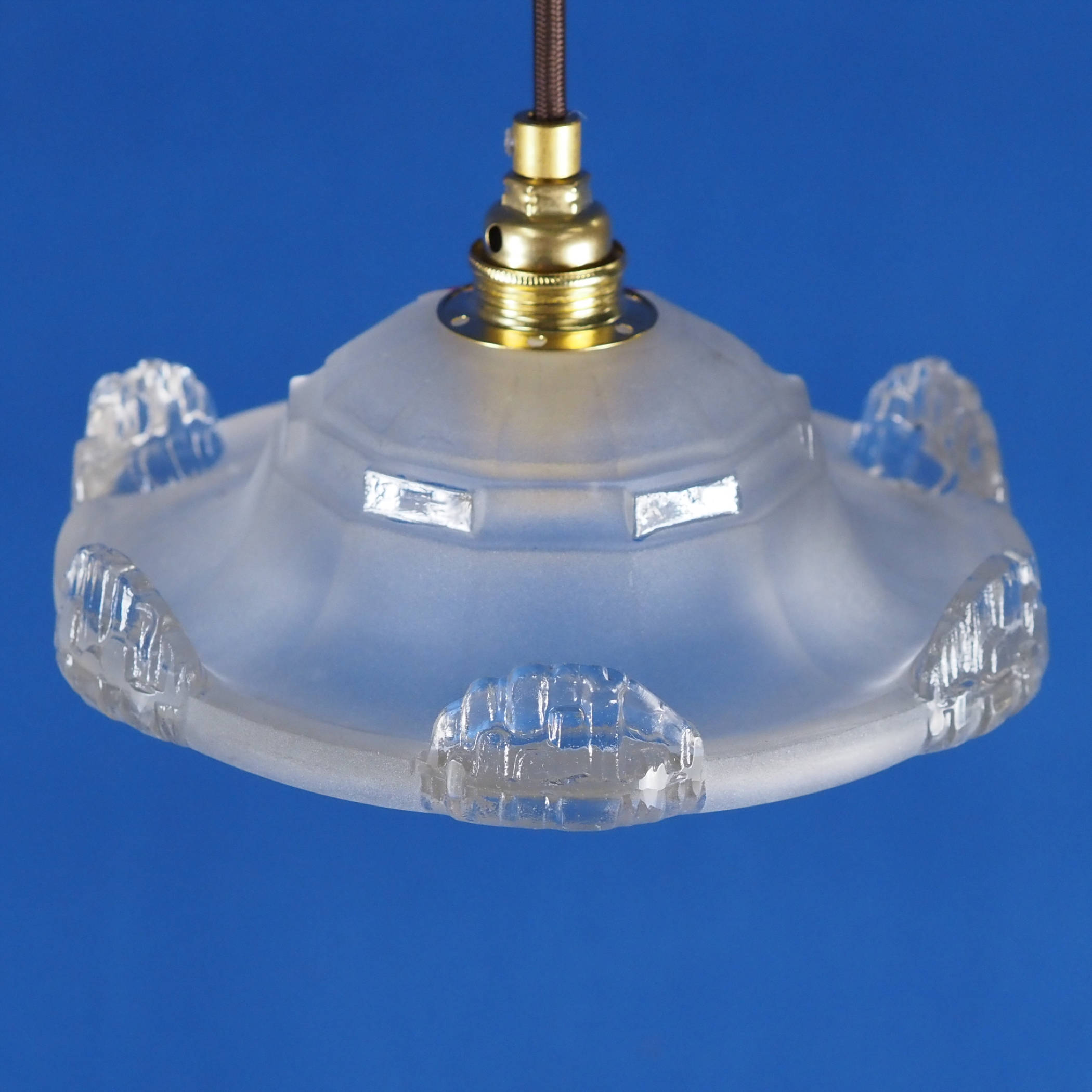 Hanging light 'Bonnie' with textured &amp; frosted glass diffuser