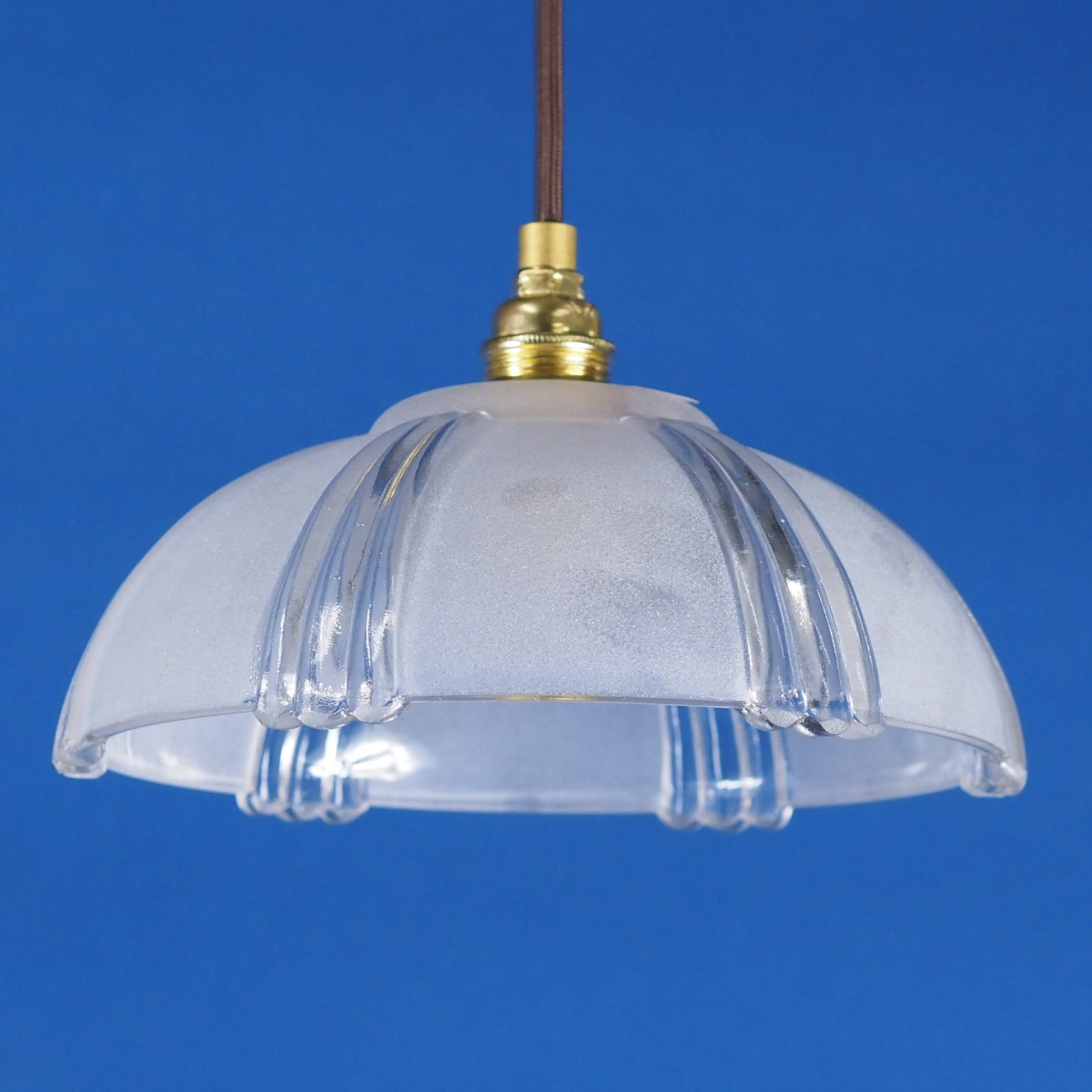 Hanging light 'Daniel' with textured &amp; frosted glass diffuser