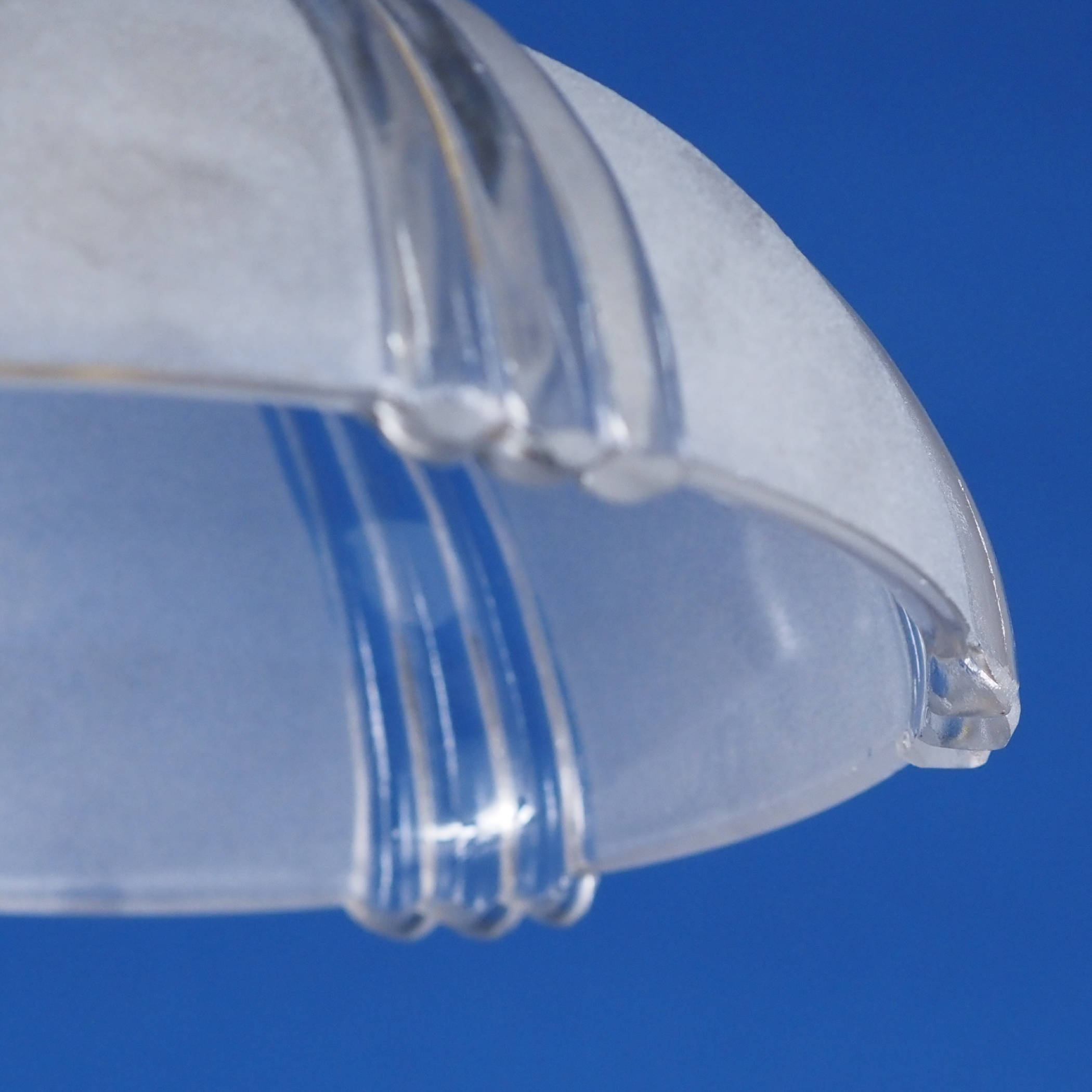 Hanging light 'Daniel' with textured &amp; frosted glass diffuser