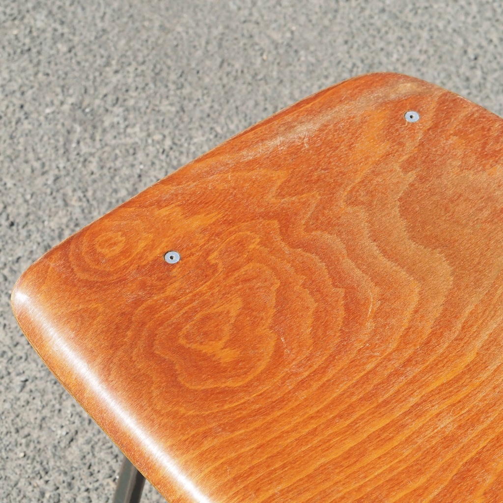 School chair in pagwood