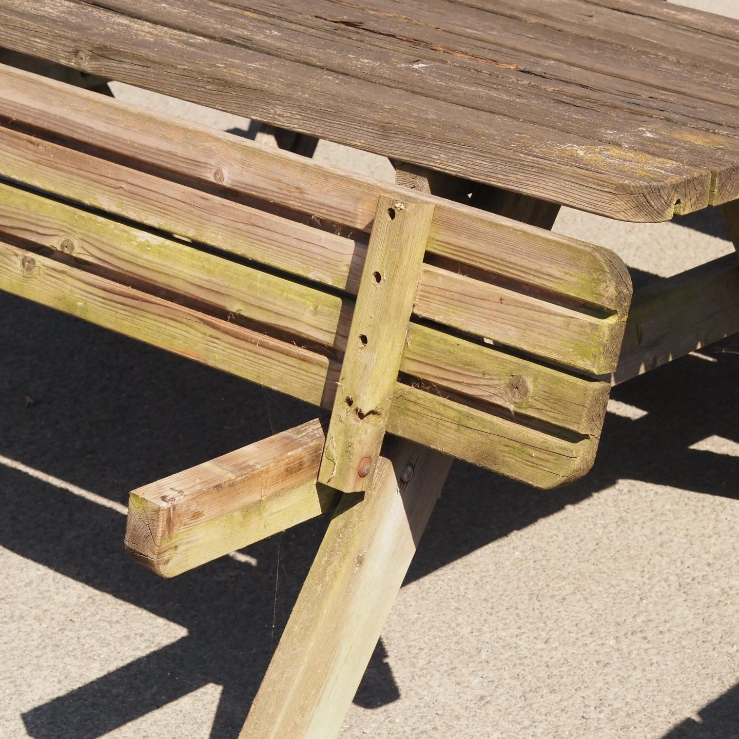 Outdoor picnic table (L. 177 cm)