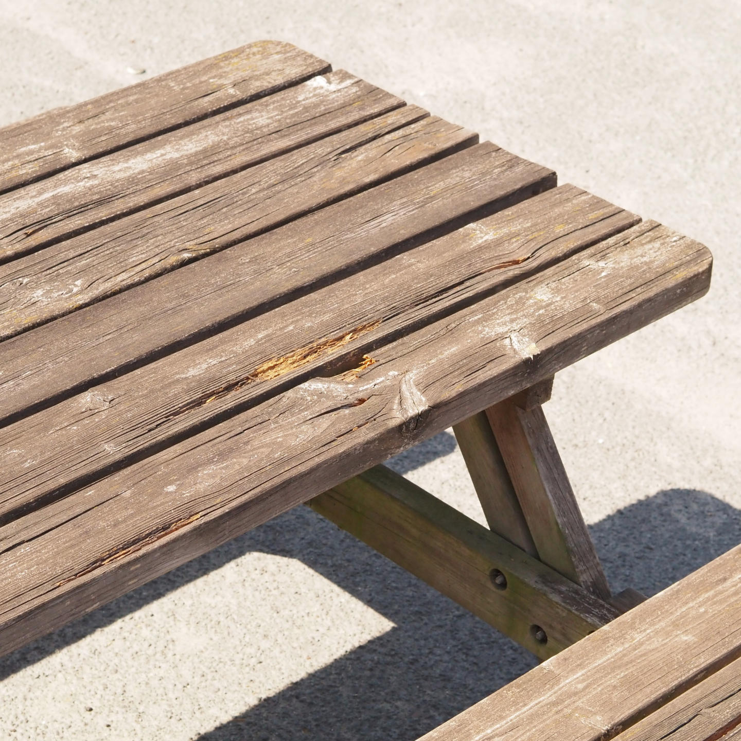 Outdoor picnic table (L. 177 cm)