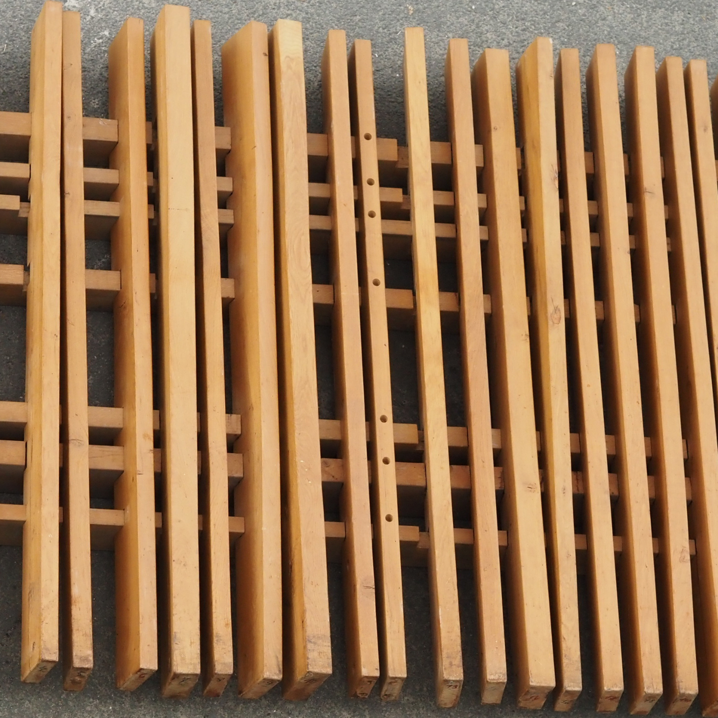 Standing partition in solid oak by Christophe Gevers from the Générale de Banque
