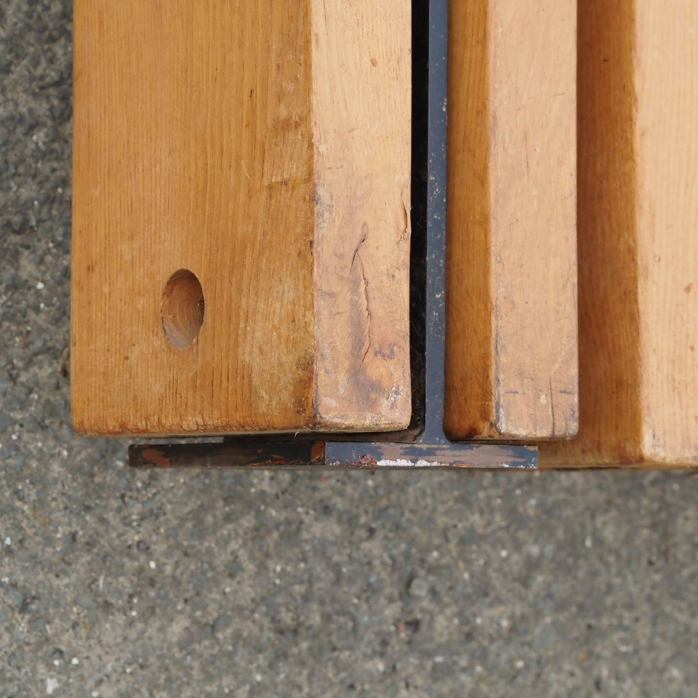 Standing partition in solid oak by Christophe Gevers from the Générale de Banque