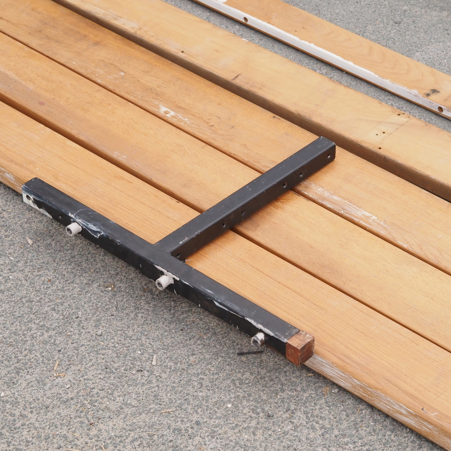 Bench in solid oak by Christophe Gevers from the Générale de Banque (various lengths)