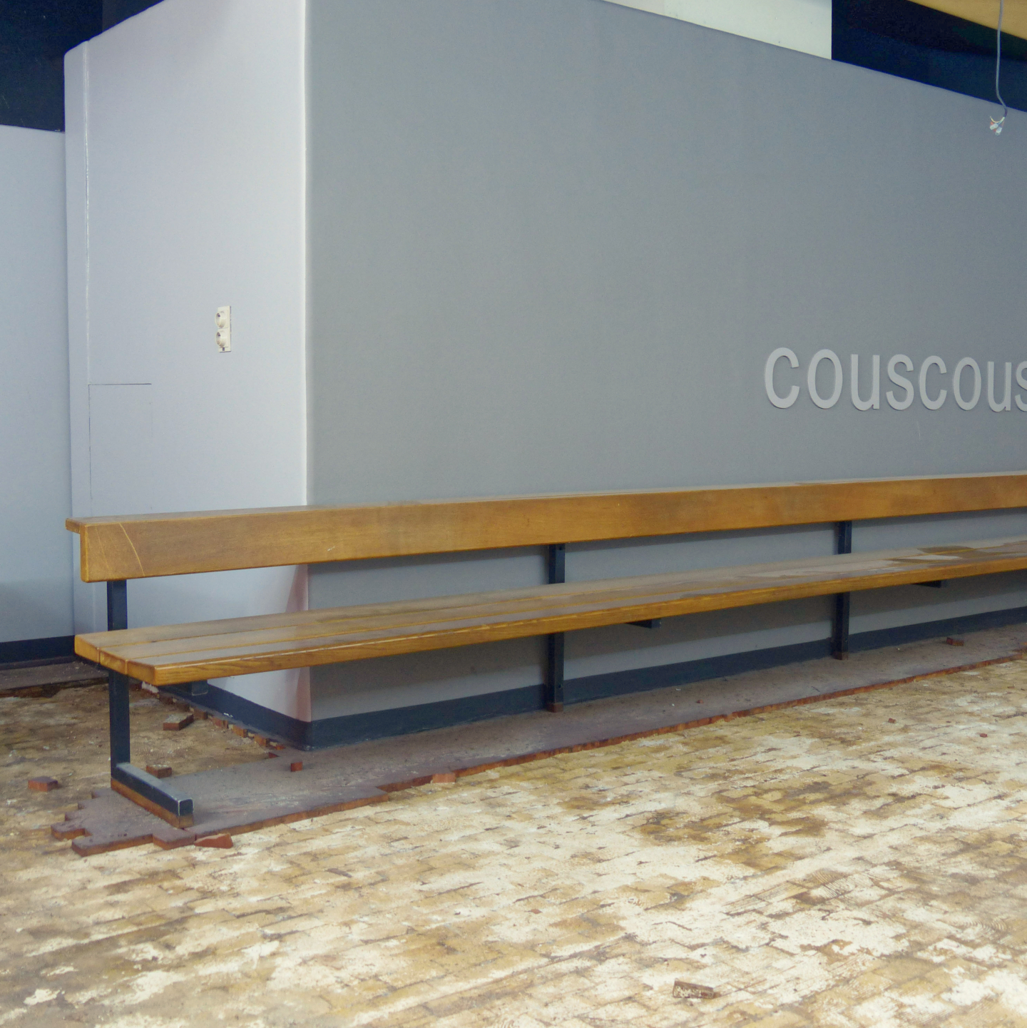 Bench in solid oak by Christophe Gevers from the Générale de Banque (various lengths)