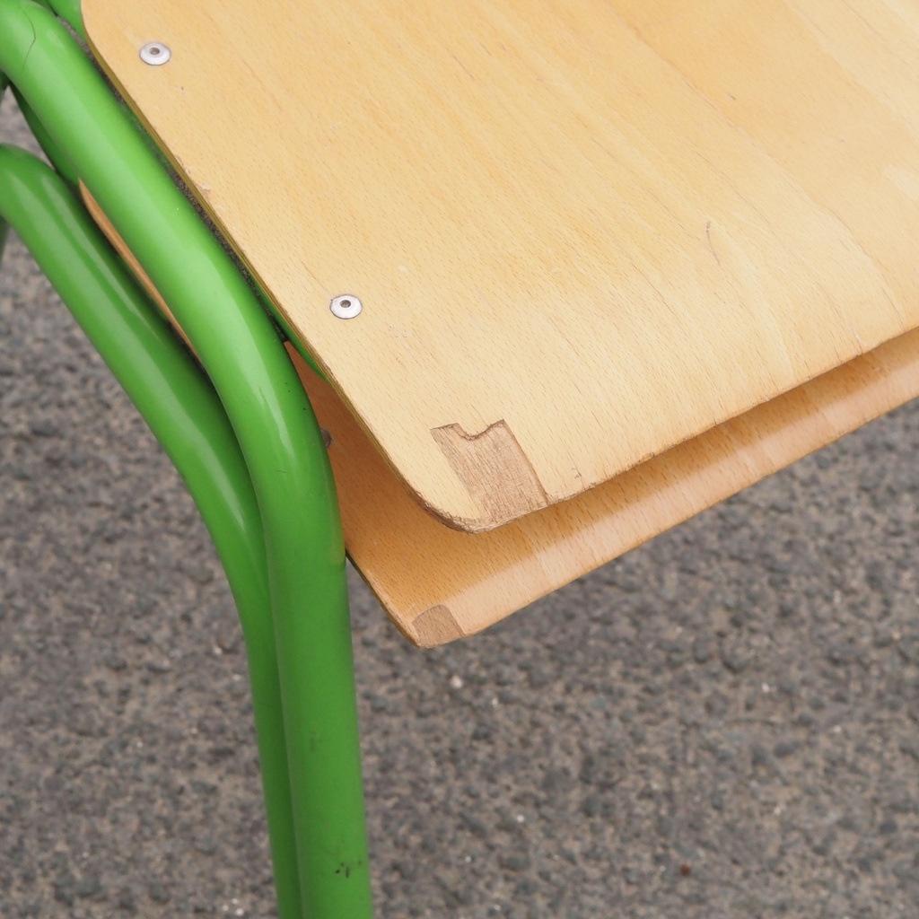 School chair with tubular steel legs (various colors)