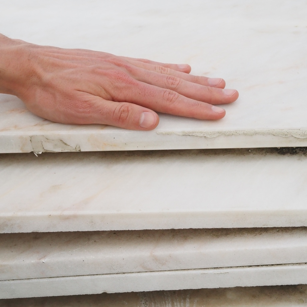 Skyros white marble slabs (various sizes) - Only available in our physical shop