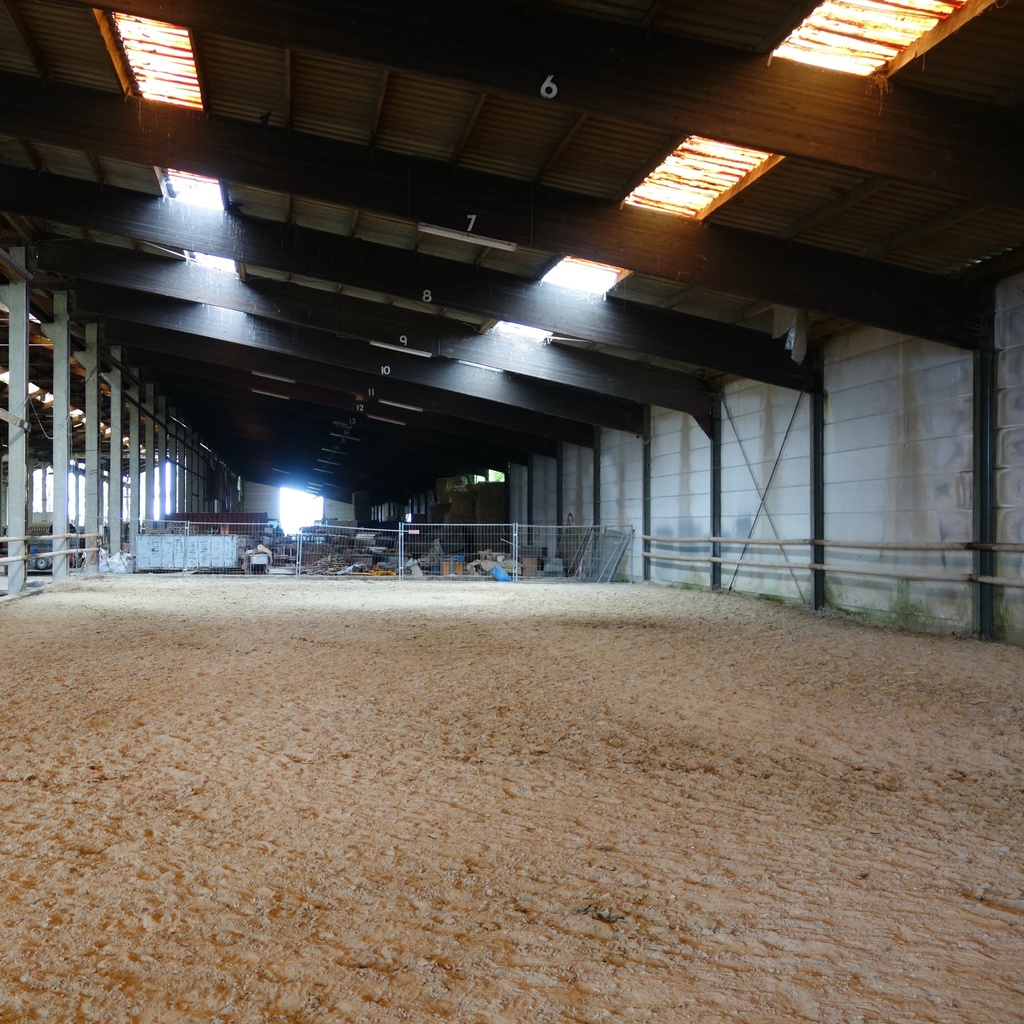 Planed panel in reclaimed glued laminated timber (L. min 245 x 45 cm)