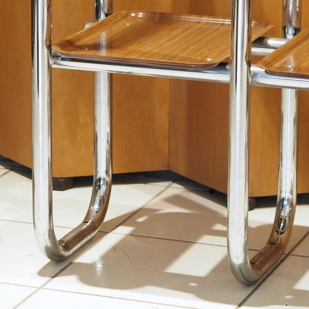 Tray rack in chromed tubular steel by Christophe Gevers from the Générale de Banque