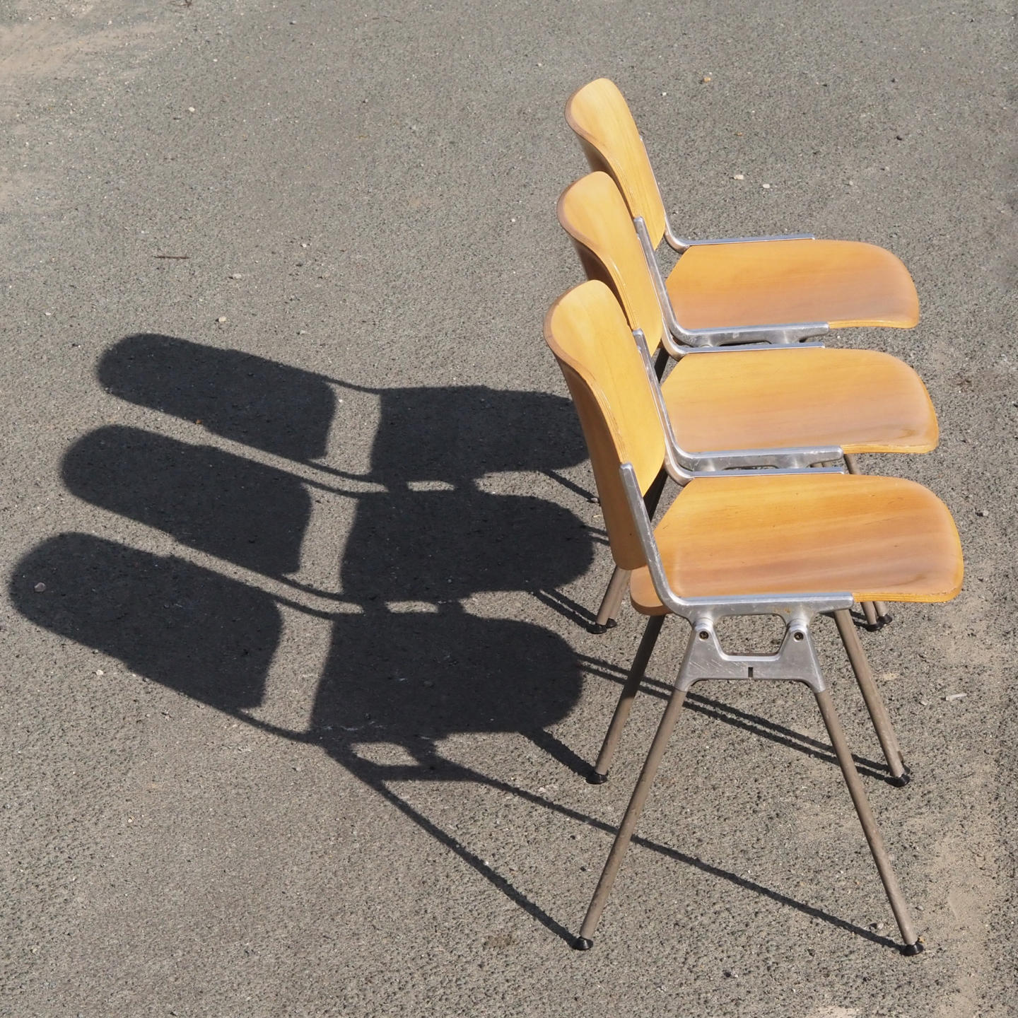 Stackable chair 'DSC 106' by Giancarlo Piretti for Castelli