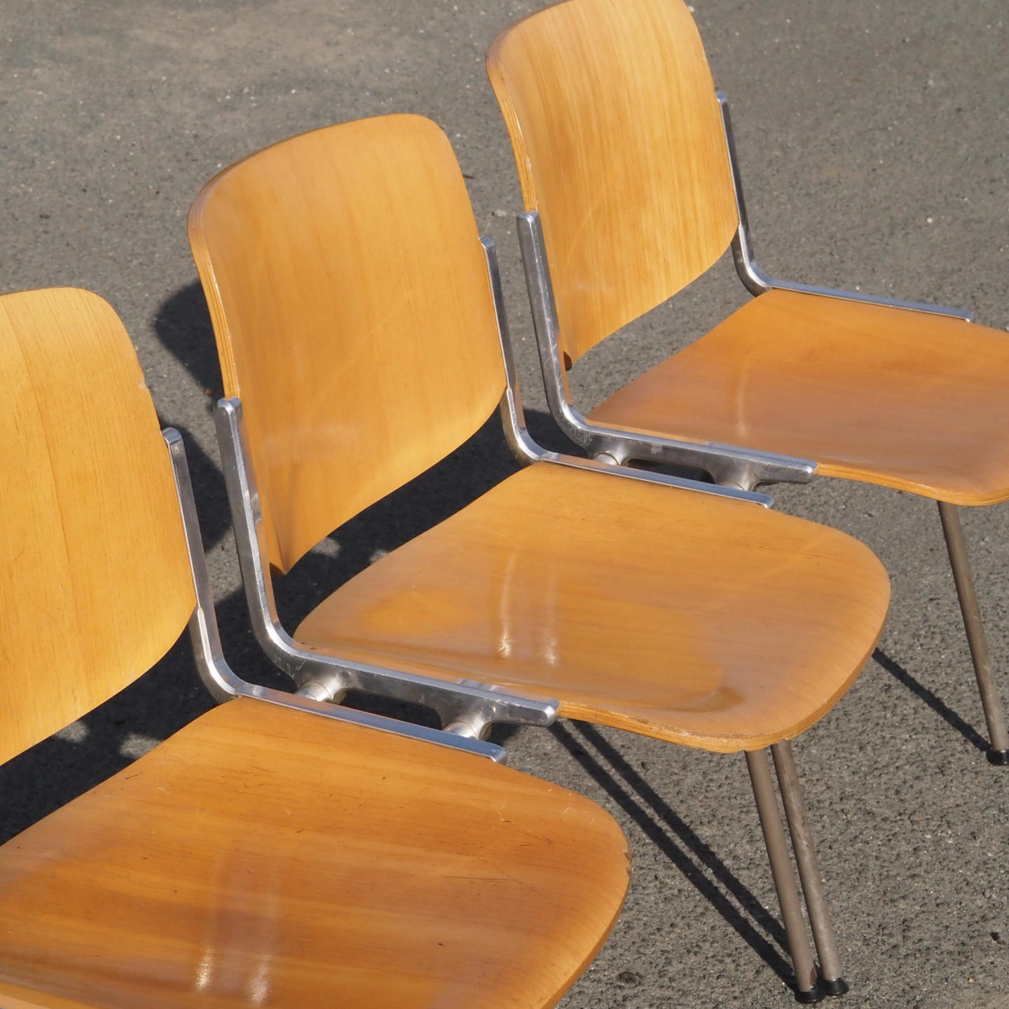 Stackable chair 'DSC 106' by Giancarlo Piretti for Castelli