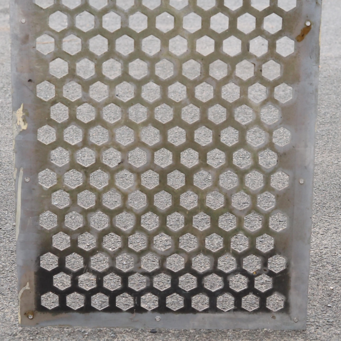 Radiator cover in perforated steel by Jules Wabbes from the Générale de Banque (110 x 51 cm)