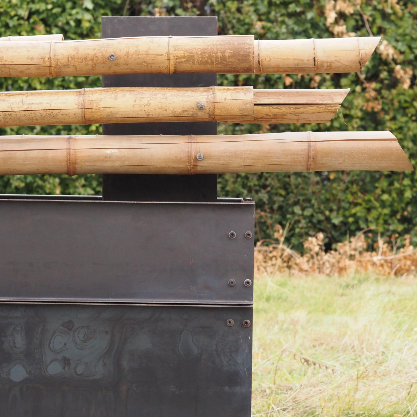 Partition in steel with decorative element 'Horizontal Bamboo' by Christophe Gevers from the Générale de Banque