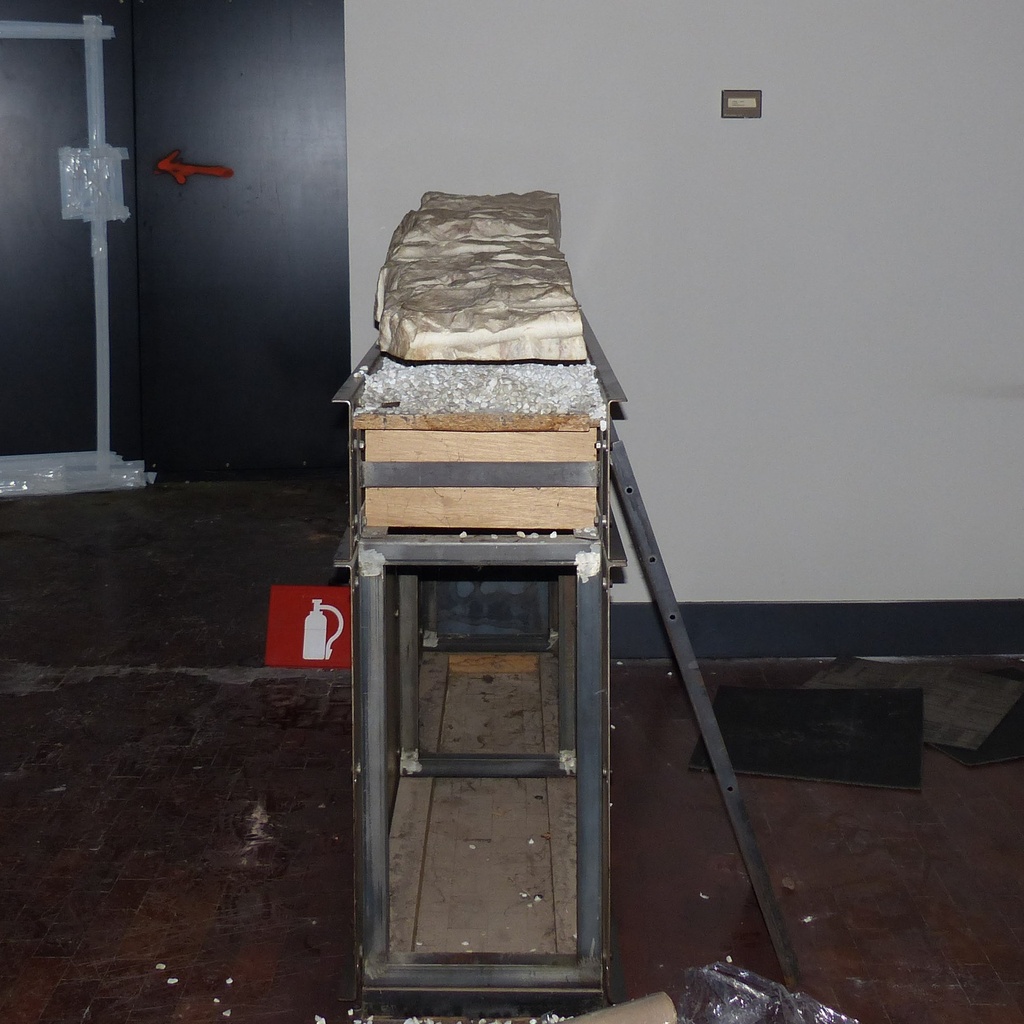 Partition in steel with decorative element 'Natural Stone' by Christophe Gevers from the Générale de Banque (L. 180 cm)