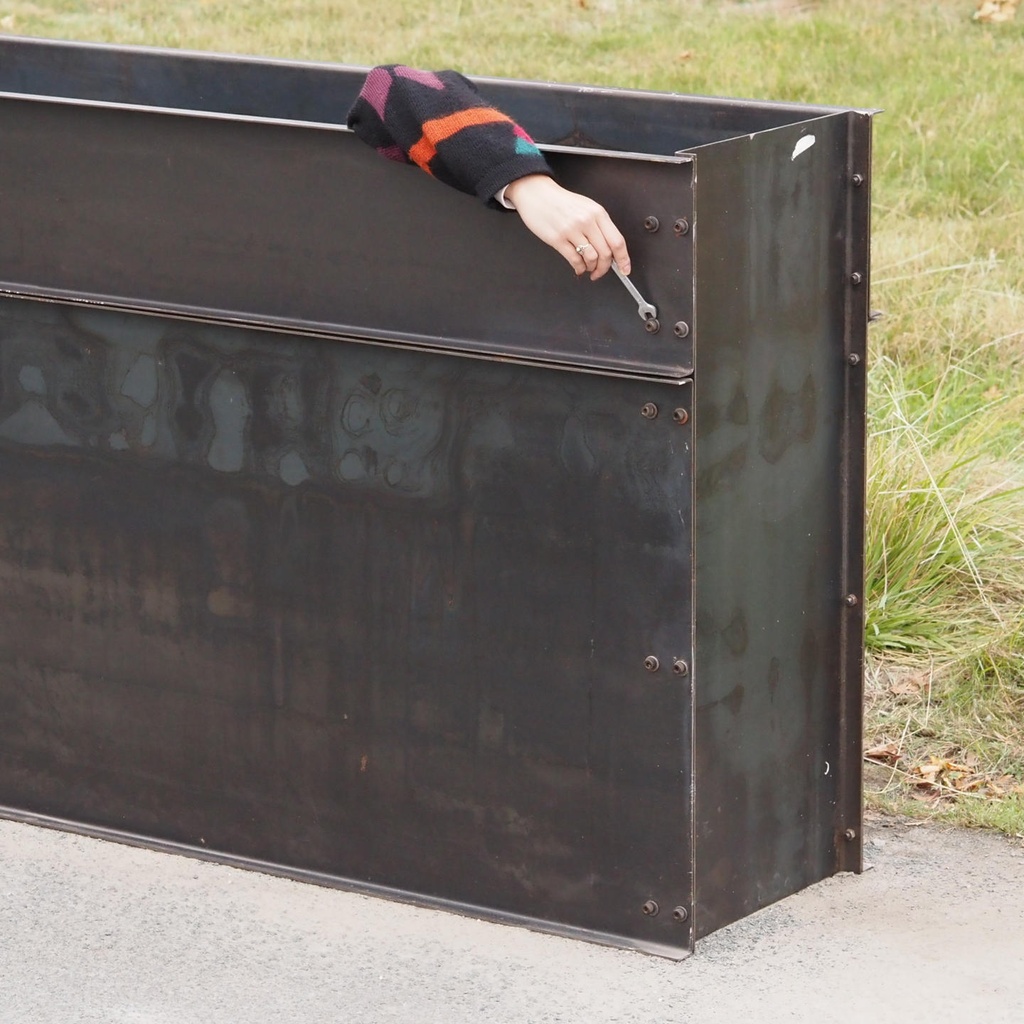 Partition in steel with decorative element 'Natural Stone' by Christophe Gevers from the Générale de Banque (L. 180 cm)