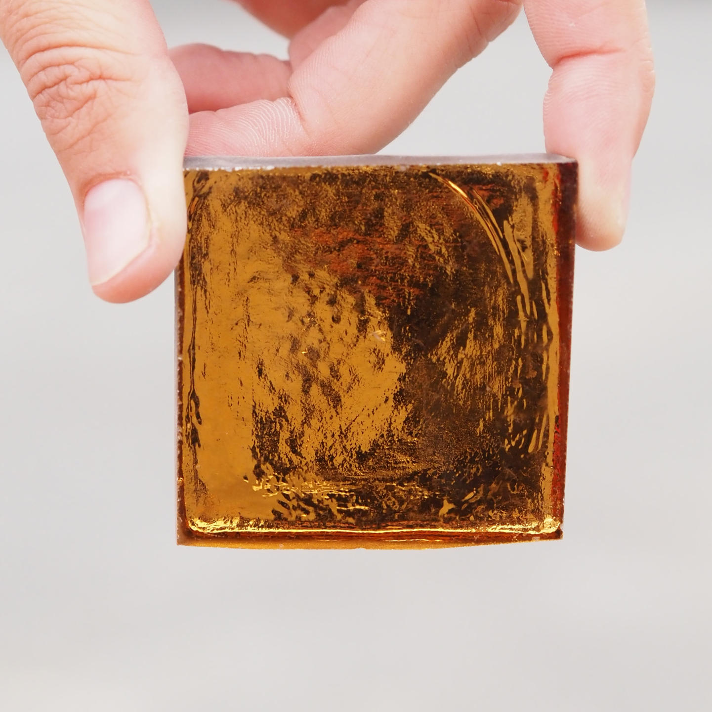 Handmade glass tile by Emery&amp;Cie (10 x 10 cm) - Only available in our physical shop