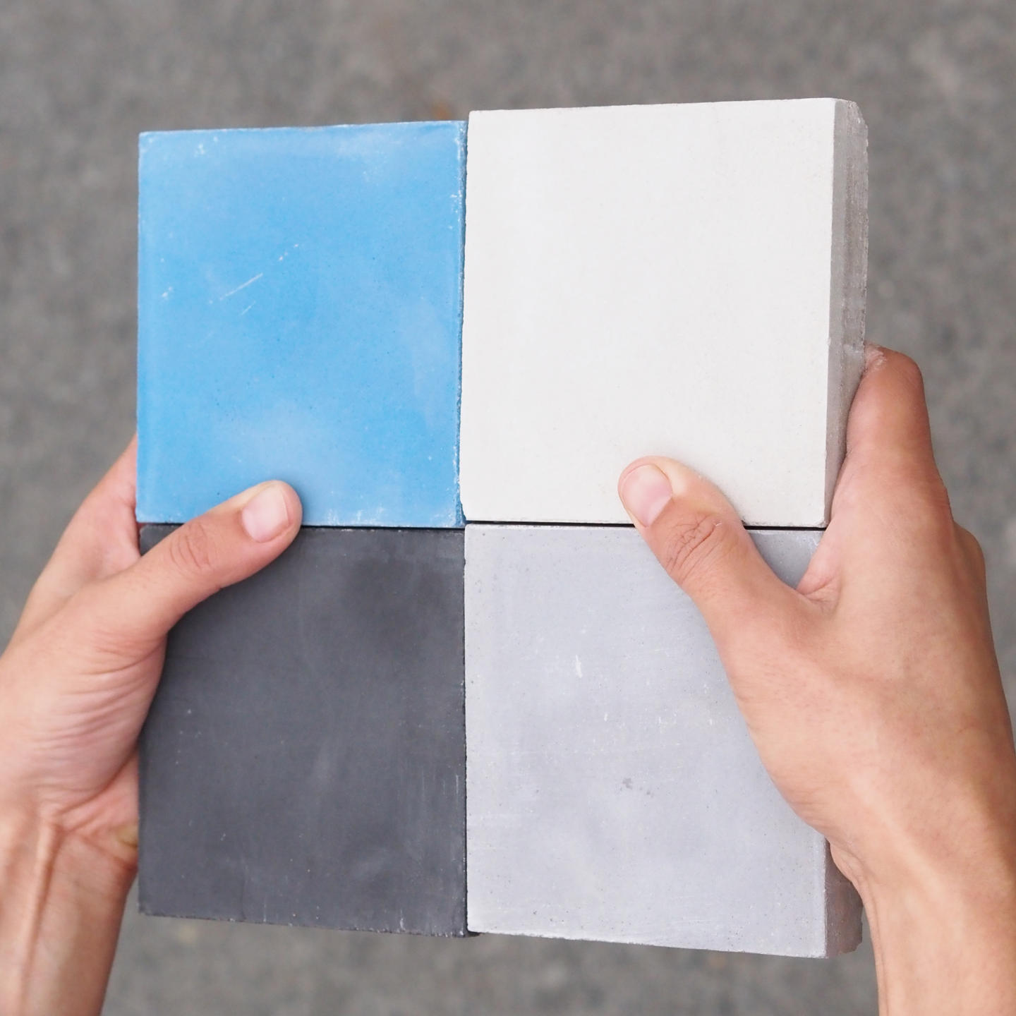 Handmade cement tile by Emery&amp;Cie (10 x 10 cm) - Only available in our physical shop