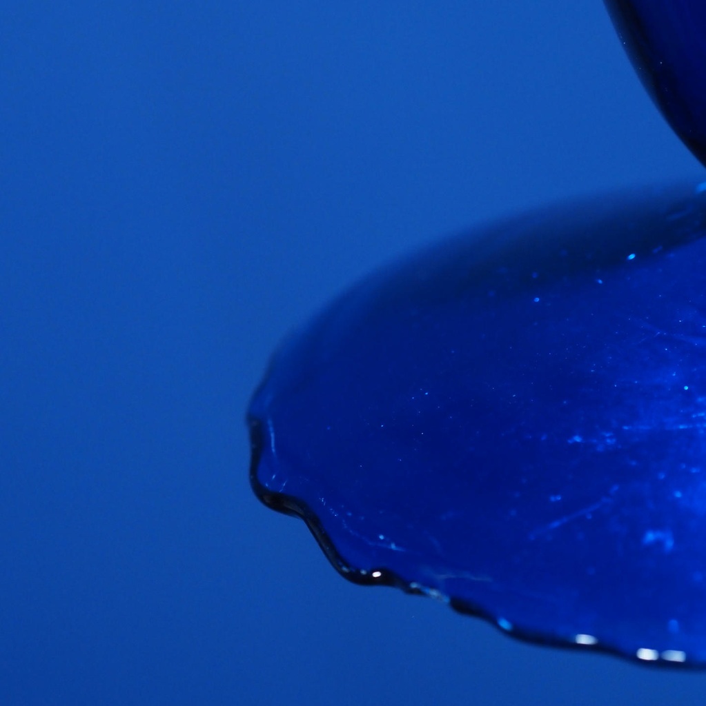 Hanging light 'Lara' in opaline glass - Cobalt blue