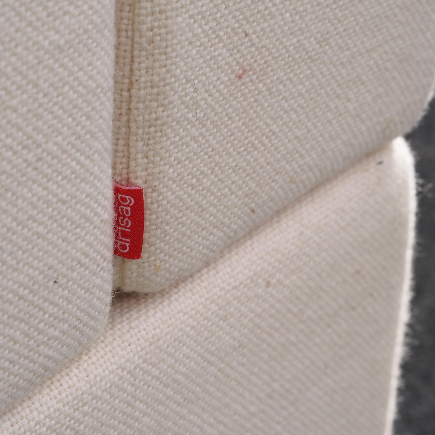 4-seats sofa by Drisag