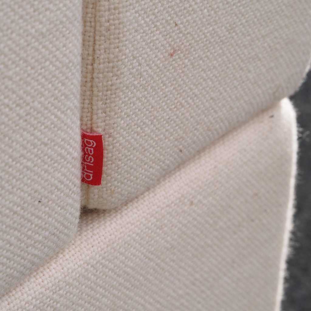 4-seats sofa by Drisag