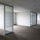 Float glass partition for JB 2000 partitions by Beddeleem (H. 238,5 cm x W. 109,5 cm)