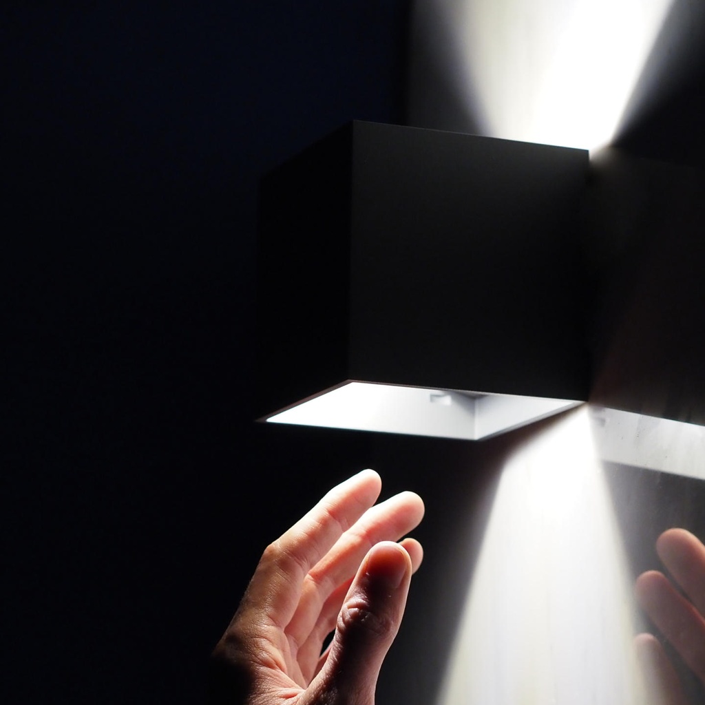 Wall light 'Box III' by Wever & Ducré (IP20) - Brushed