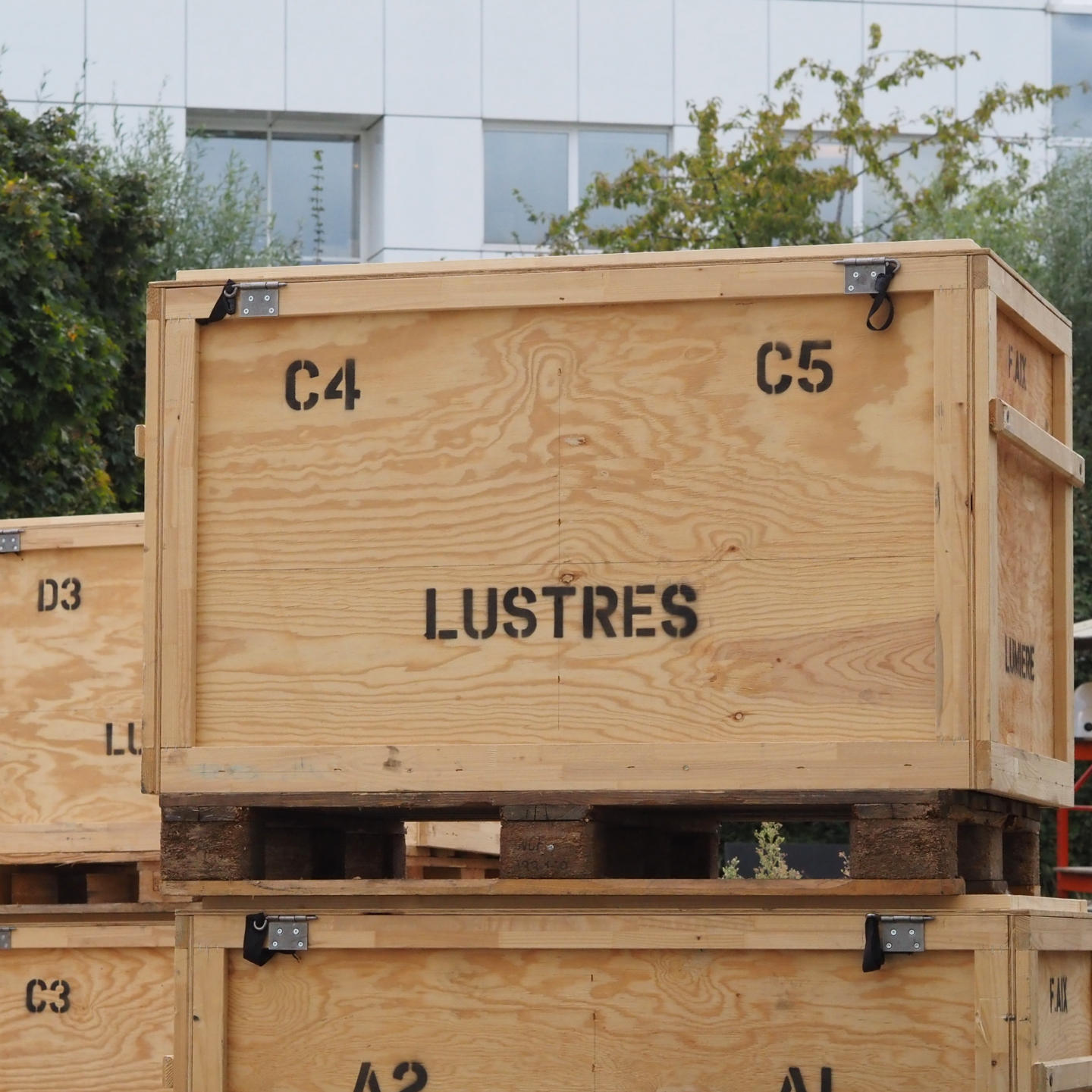 Box of 2 chandeliers 'Carmen' from La Monnaie/De Munt