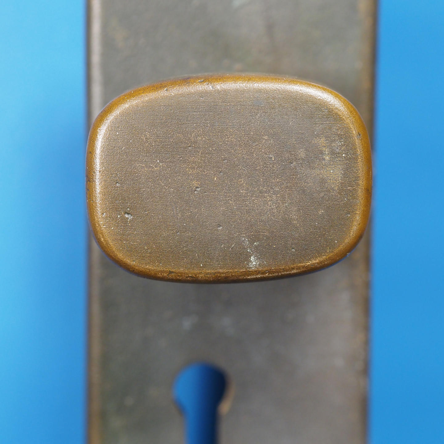 Double door handle with keyhole in sand-cast bronze by Jules Wabbes from the Générale de Banque - Swivel (Right or Left)
