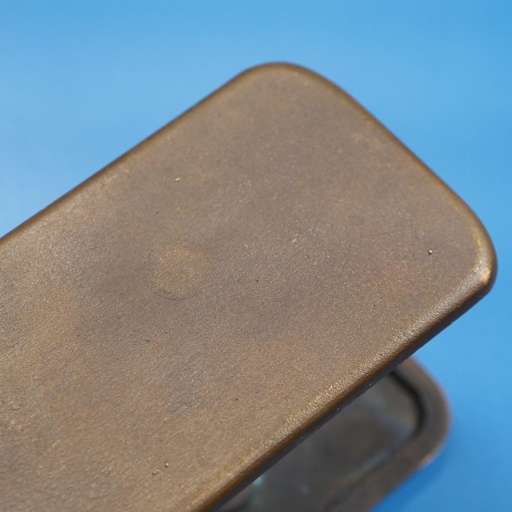 Double door plate in sand-cast bronze by Jules Wabbes from the Générale de Banque - Hole on one side (Right)