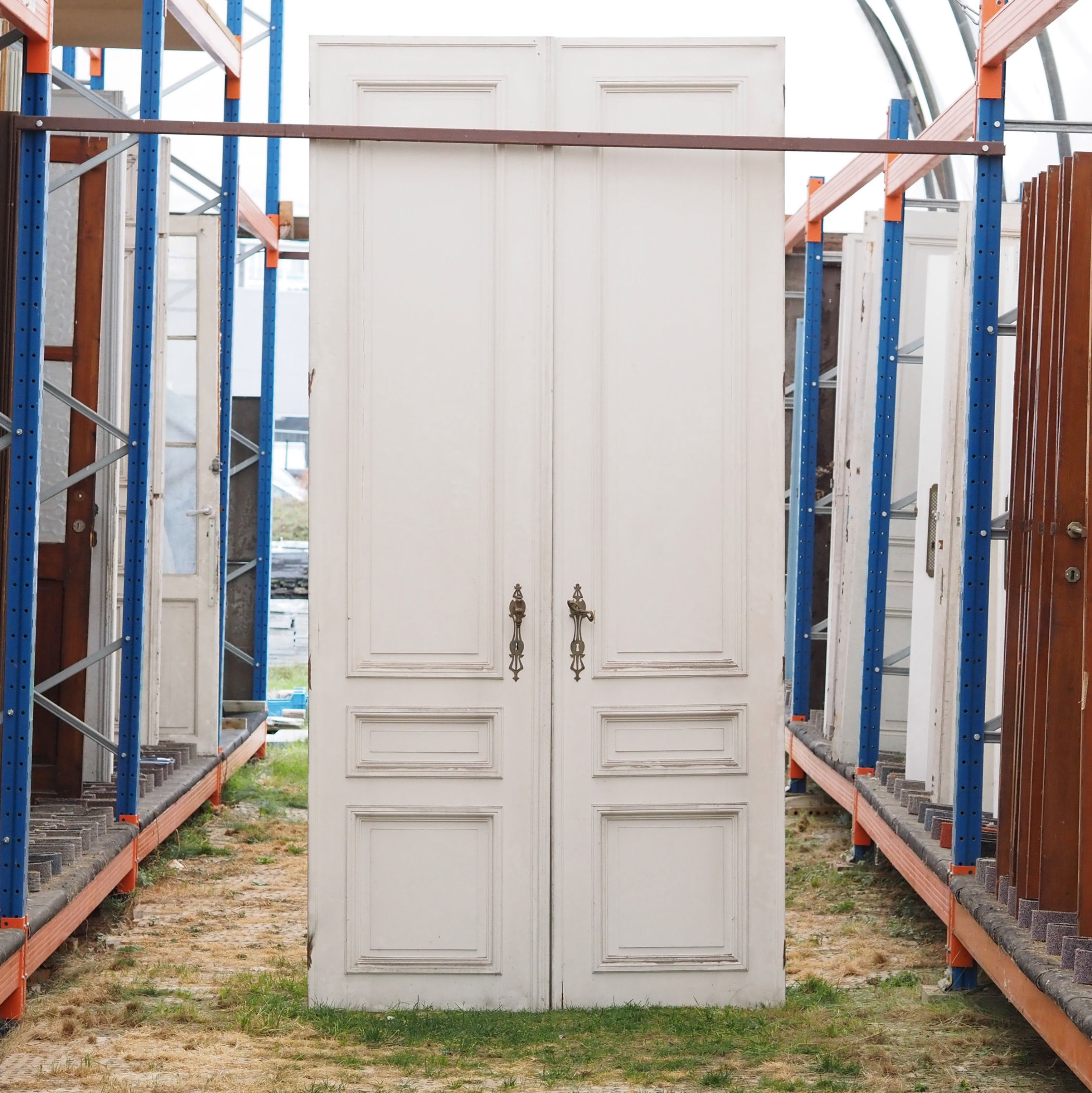 Double door in painted solid wood (H. 293,5 cm x W. 142 cm) - Right