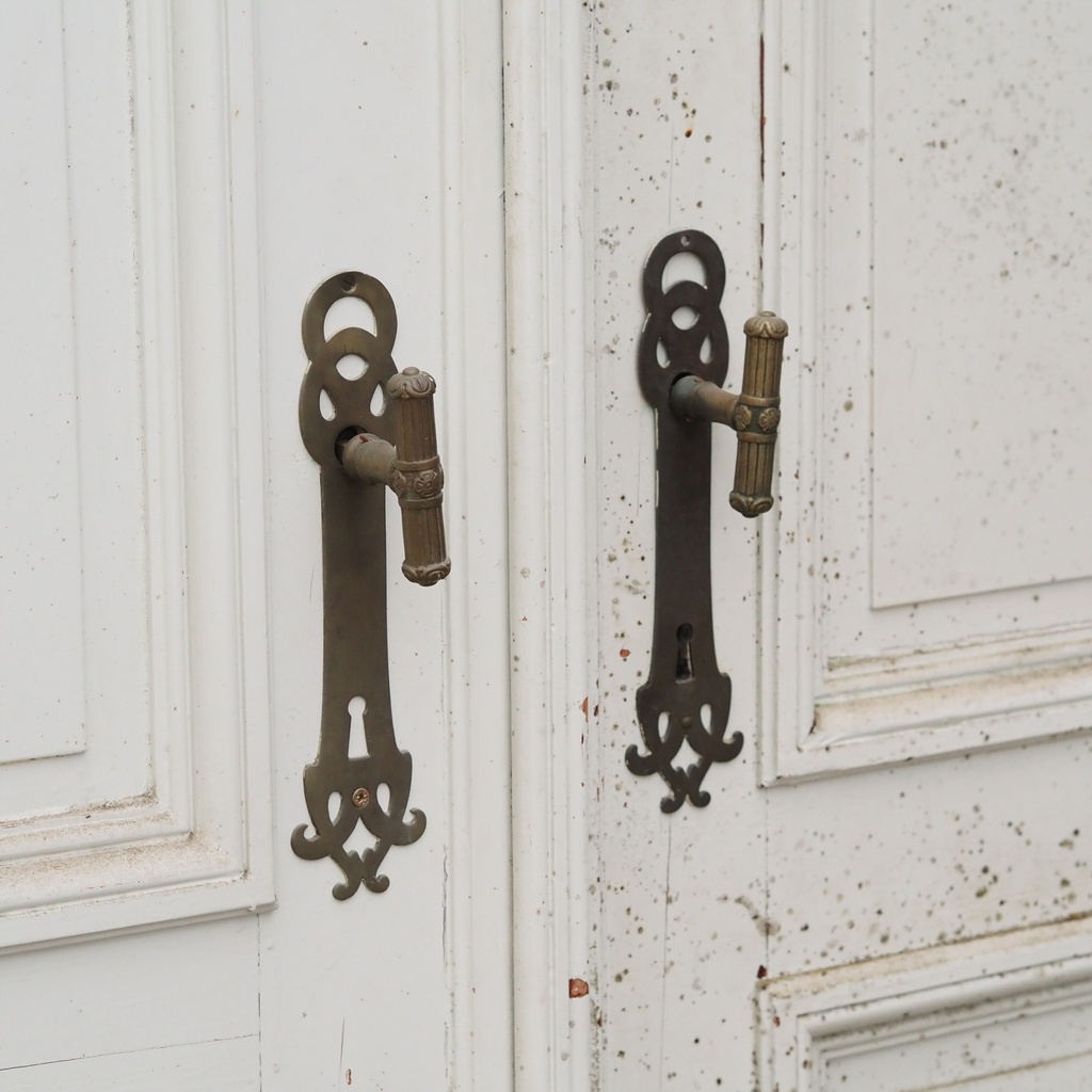 Double door in painted solid wood (H. 295,5 cm x W. 142 cm) - Right