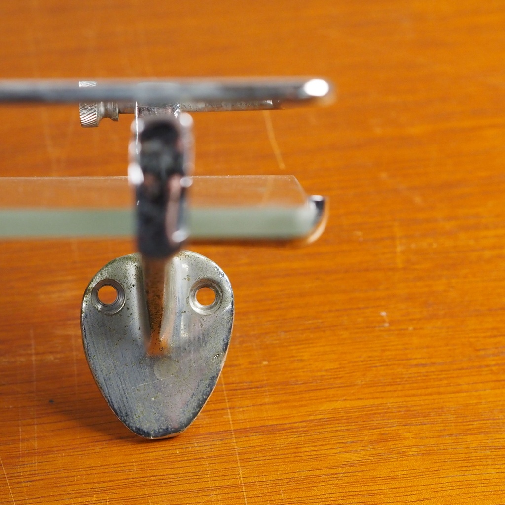 Bathroom shelf in clear tempered glass