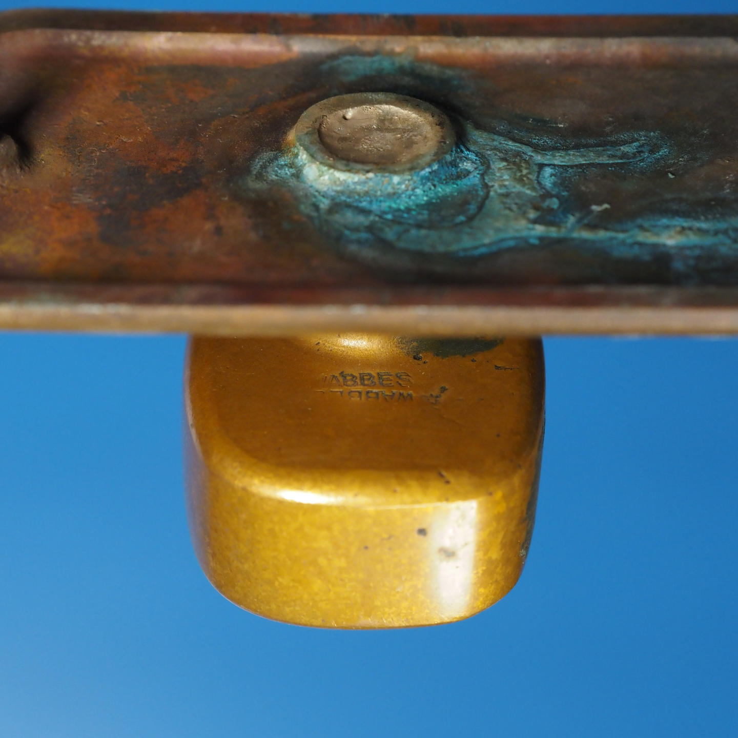 Double door handle in sand-cast bronze by Jules Wabbes from the Générale de Banque - Fixed (Right or Left)