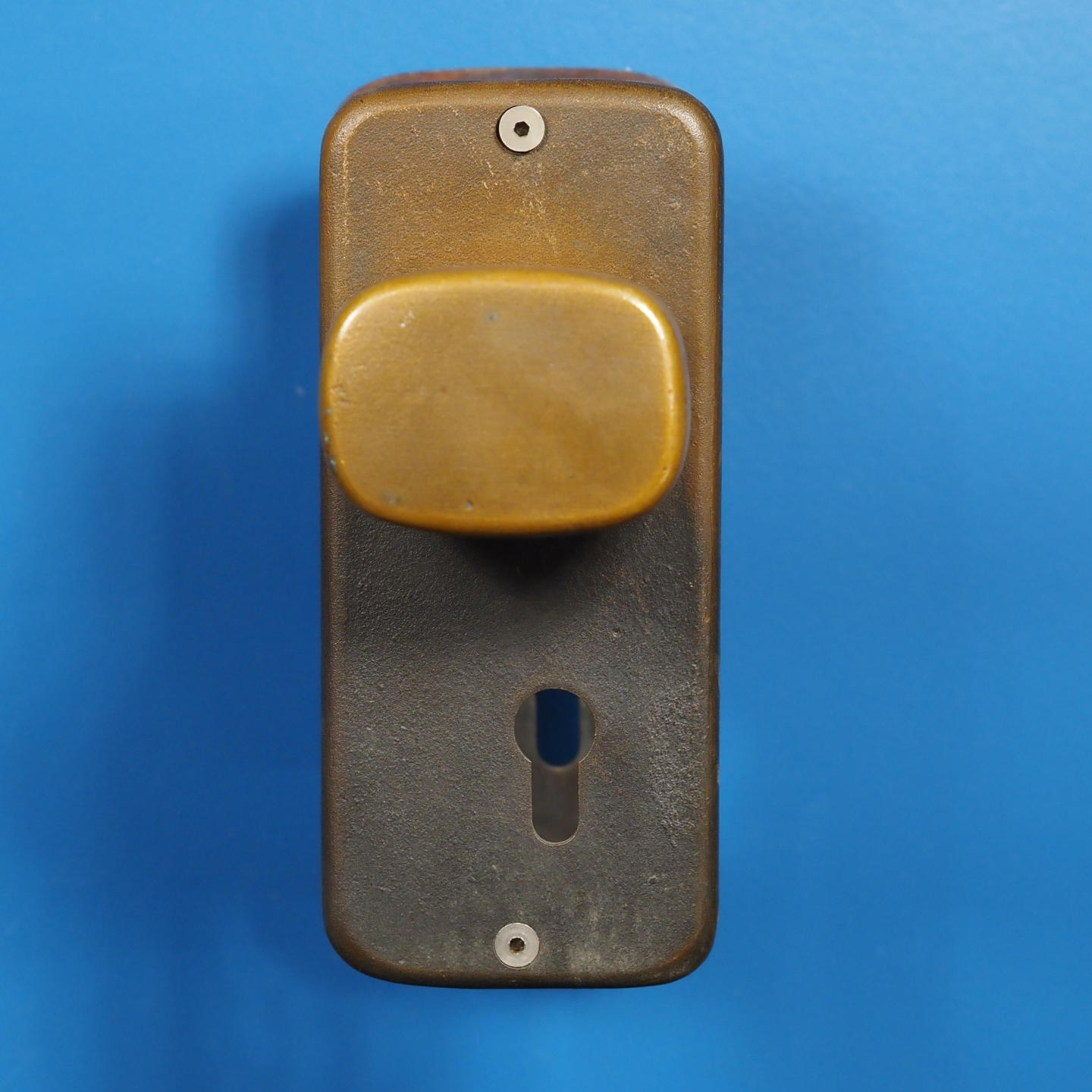 Double door handle with keyhole in sand-cast bronze by Jules Wabbes from the Générale de Banque - Fixed (Right)