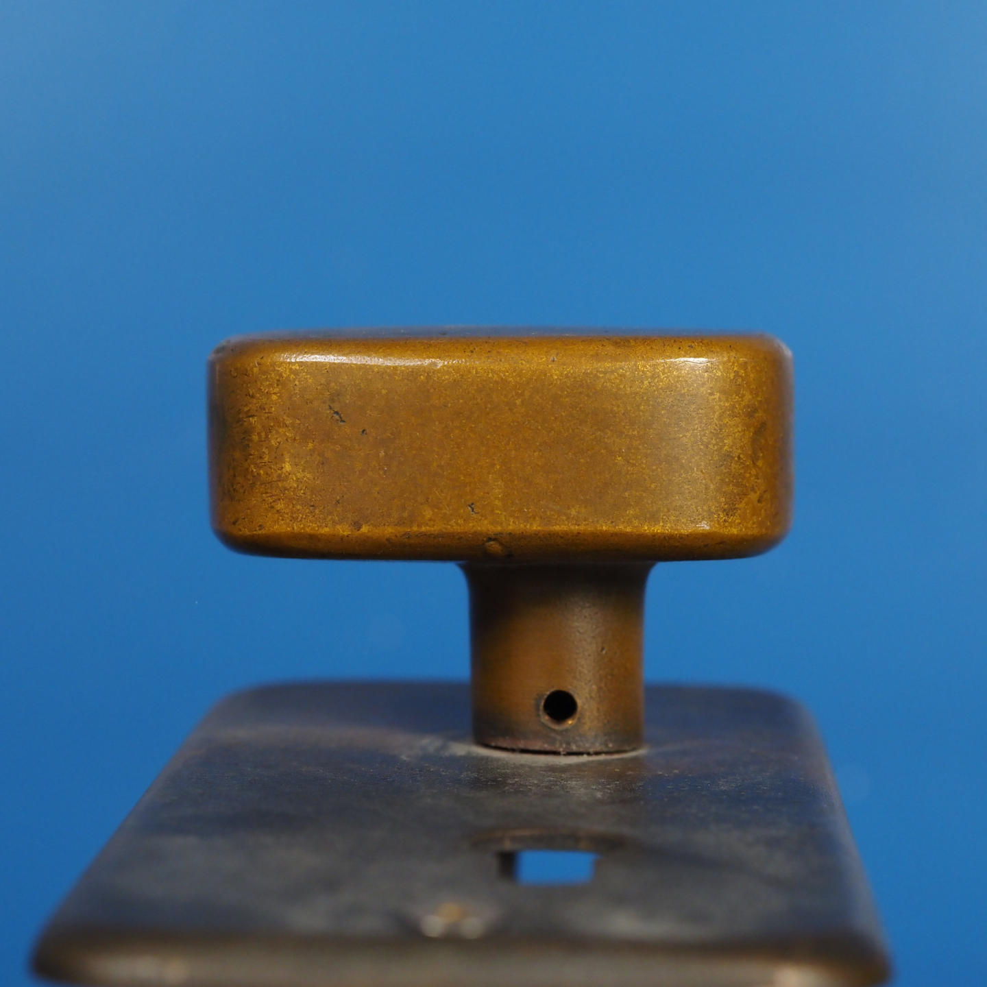 Double door handle with keyhole in sand-cast bronze by Jules Wabbes from the Générale de Banque - Fixed (Right)