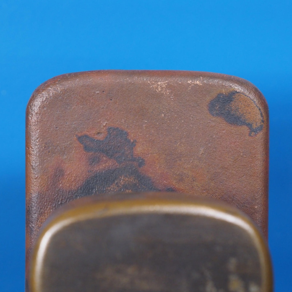 Single door pull handle in sand-cast bronze by Jules Wabbes from the Générale de Banque - Fixed (Right)