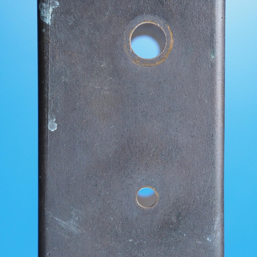 Double handle plate with keyhole in sand-cast bronze by Jules Wabbes from the Générale de Banque - Hole on both sides (Right)