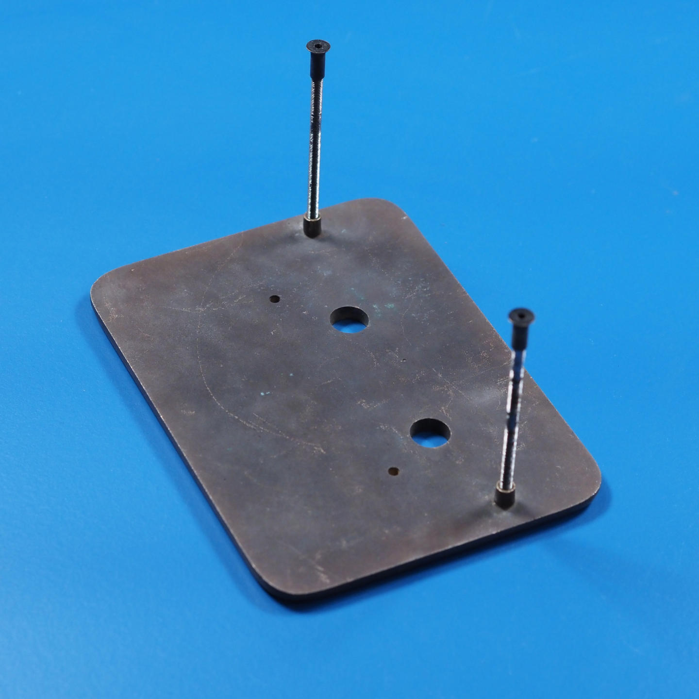 Single handle plate with keyhole in sand-cast bronze by Jules Wabbes from the Générale de Banque (Right)