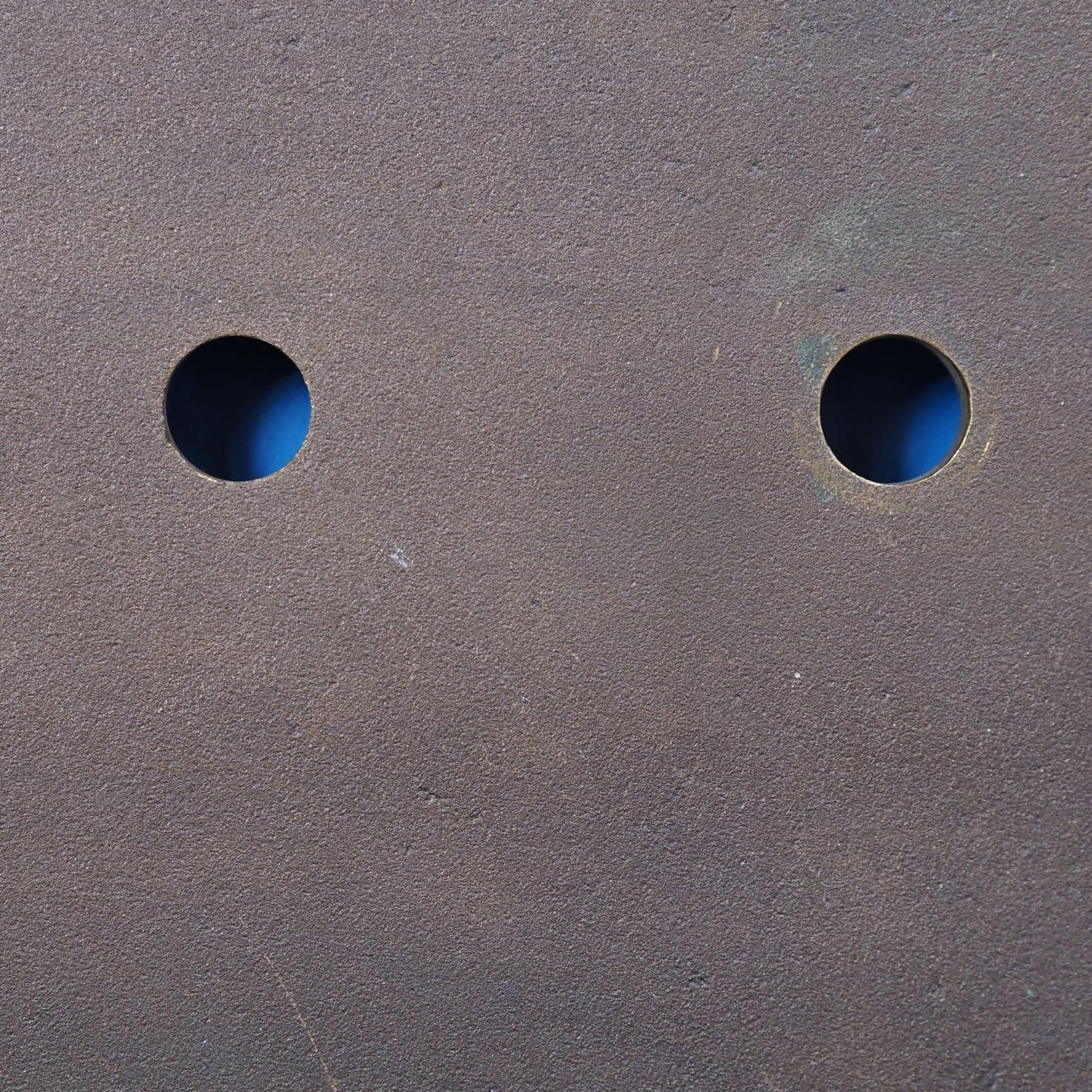 Single handle plate with keyhole in sand-cast bronze by Jules Wabbes from the Générale de Banque (Right)