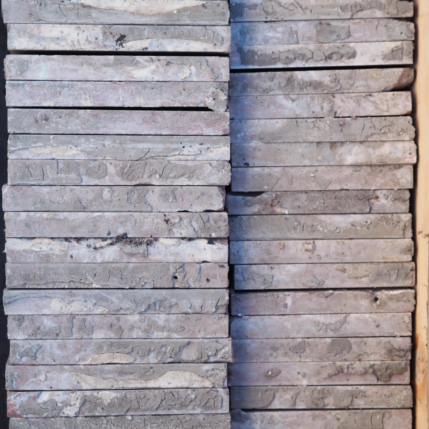 Marble slabs 'Rouge Royal Clair' - Only available in our physical shop