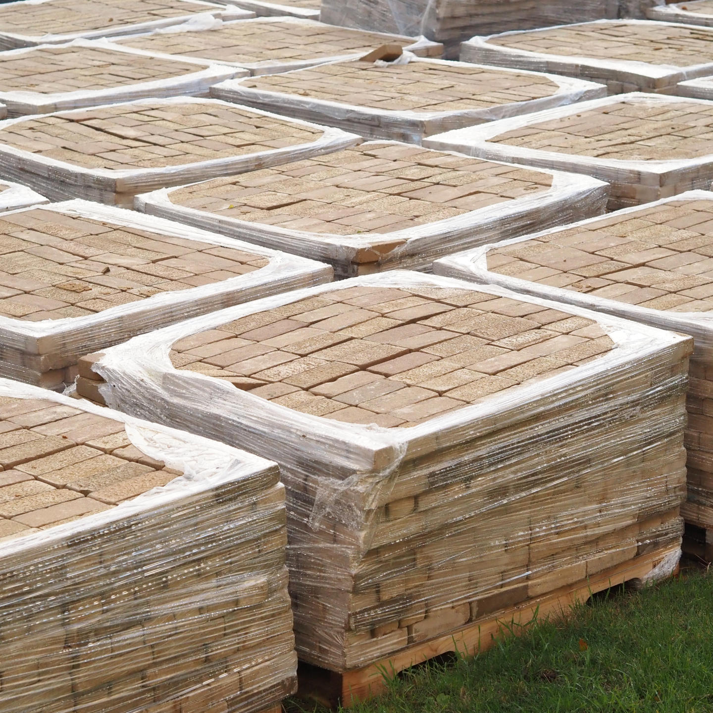 Reclaimed paving brick in clay by Wienerberger from The Royal Museum of Fine Arts Antwerp - Sold per m2