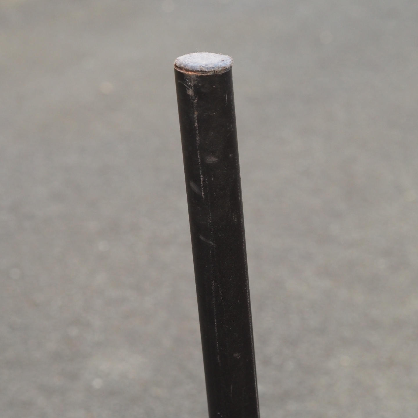 Black stackable chair by Pierre-Emmanuel Vandeputte - Low backrest (with various coloured corners)