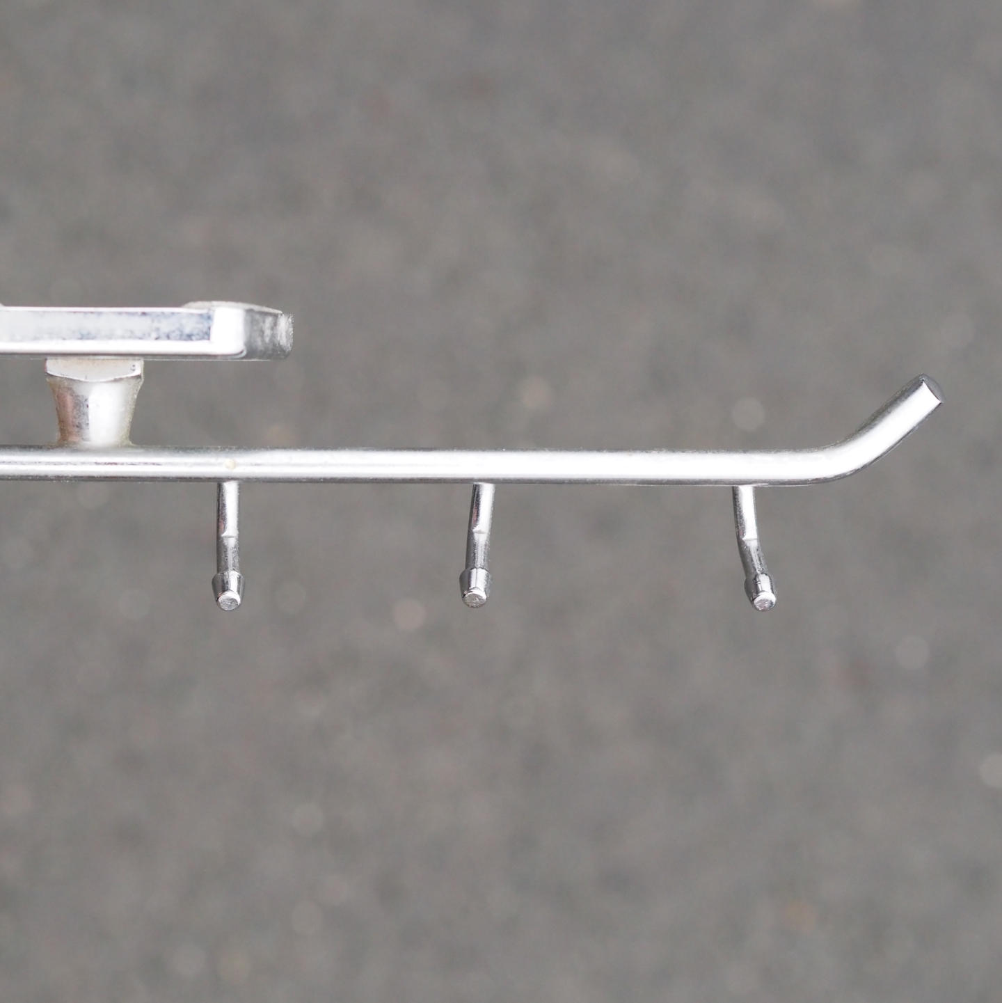 Towel hooks in chromed stainless steel by Geesa