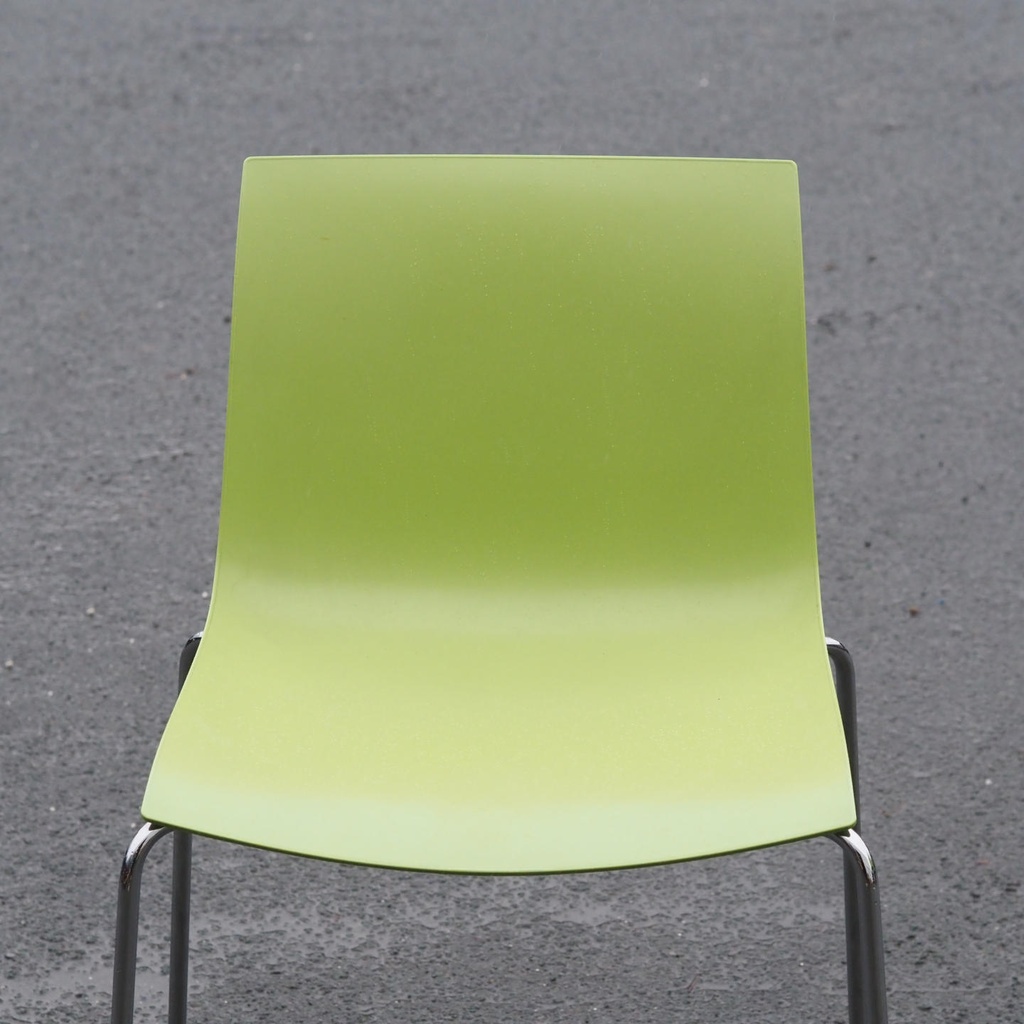 Stackable chair 'Catifa 46' by Lievore Altherr Molina for Arper (2004) - Green