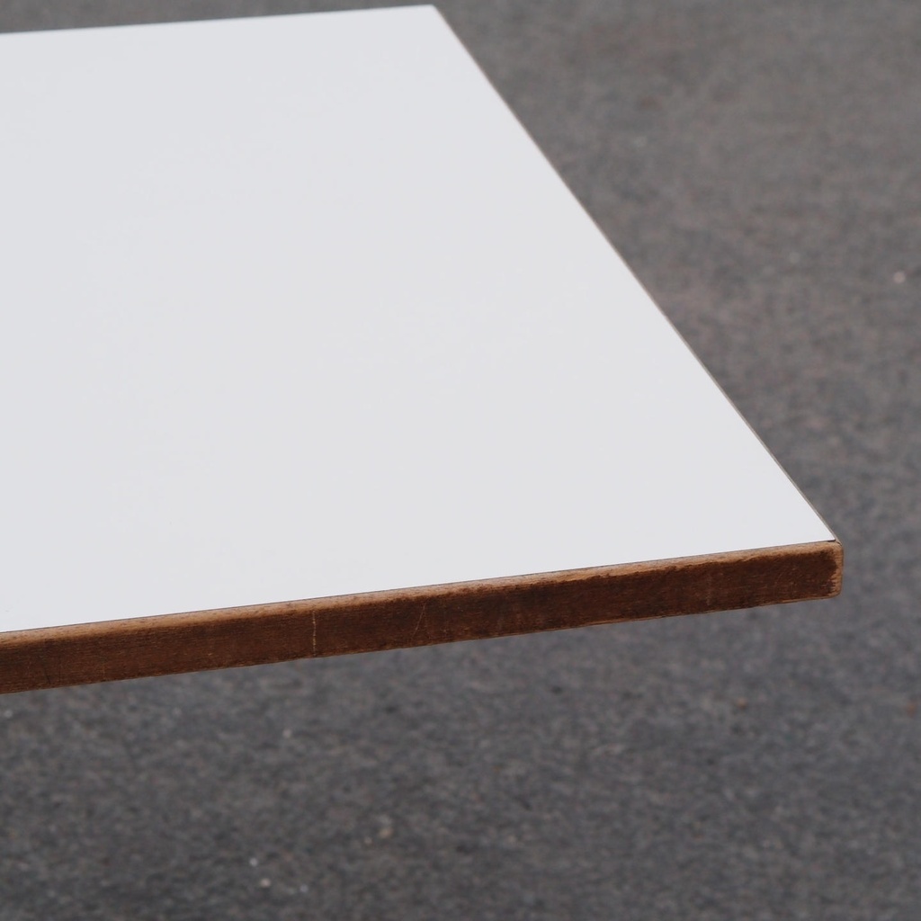 Rectangular table with chromed steel legs and laminated tabletop - White