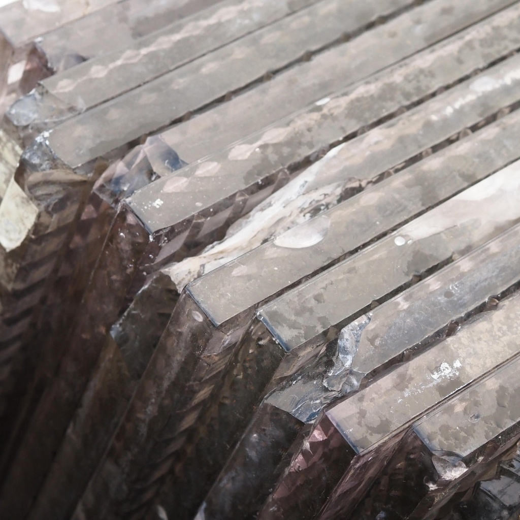 Pressed glass slabs 'Diamant' by Mombel-Bossart & Fils from Val Saint Lambert - Only available in our physical shop